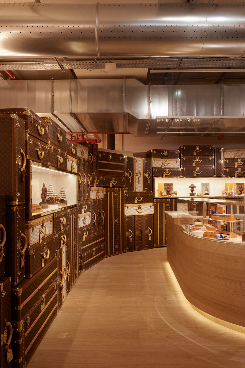 Louis Vuitton, Muji, fashion retailers rushing into food and beverage to conquer Genz - Photo 3. Louis Vuitton, Muji, fashion retailers rushing into food and beverage to conquer Genz - Photo 3.